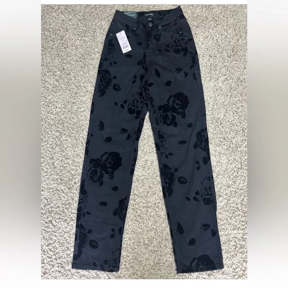 Wild Fable Flocked Floral High Rise Straight Leg Easy Rigid Black Jeans | NWT! - Picture 6 of 11